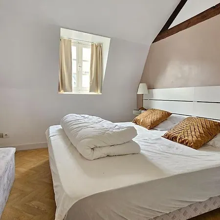 Apartamento Place Morny, Maison De Ville, 2 Chambres, Terrasse