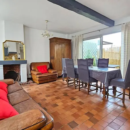 Place Morny, Maison De Ville, 2 Chambres, Terrasse * Deauville